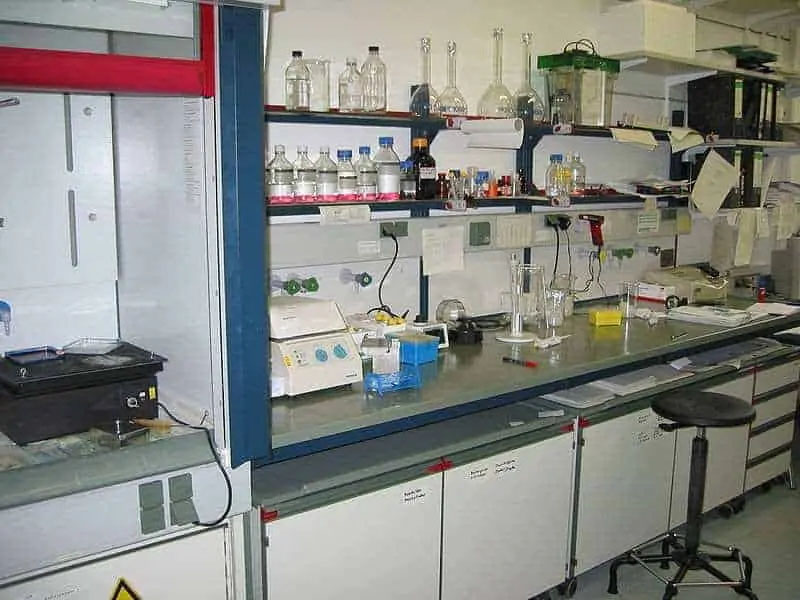 Phòng thí nghiệm hóa chuyên ngành