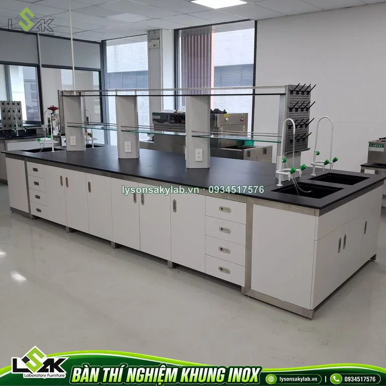 Bàn thí nghiệm khung inox - 3