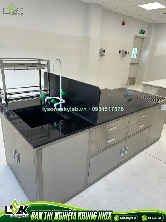 Bàn thí nghiệm khung inox - 4