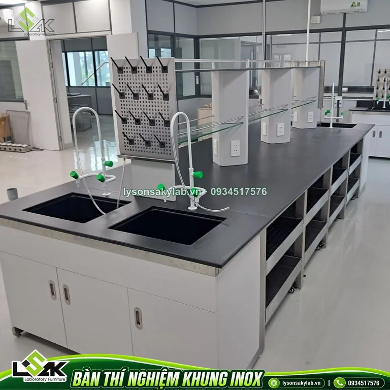 Bàn thí nghiệm khung inox - 4