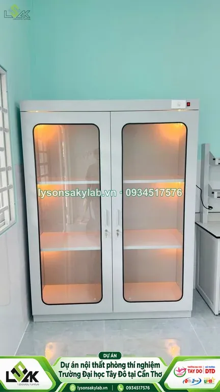 Tủ dung dung cu thuy tinh cua kinh