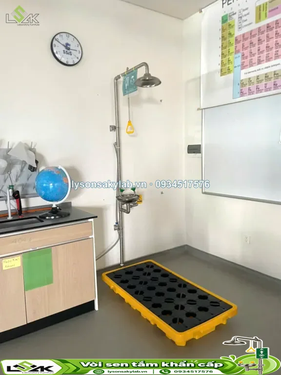 Vòi sen tắm khẩn cấp - 2